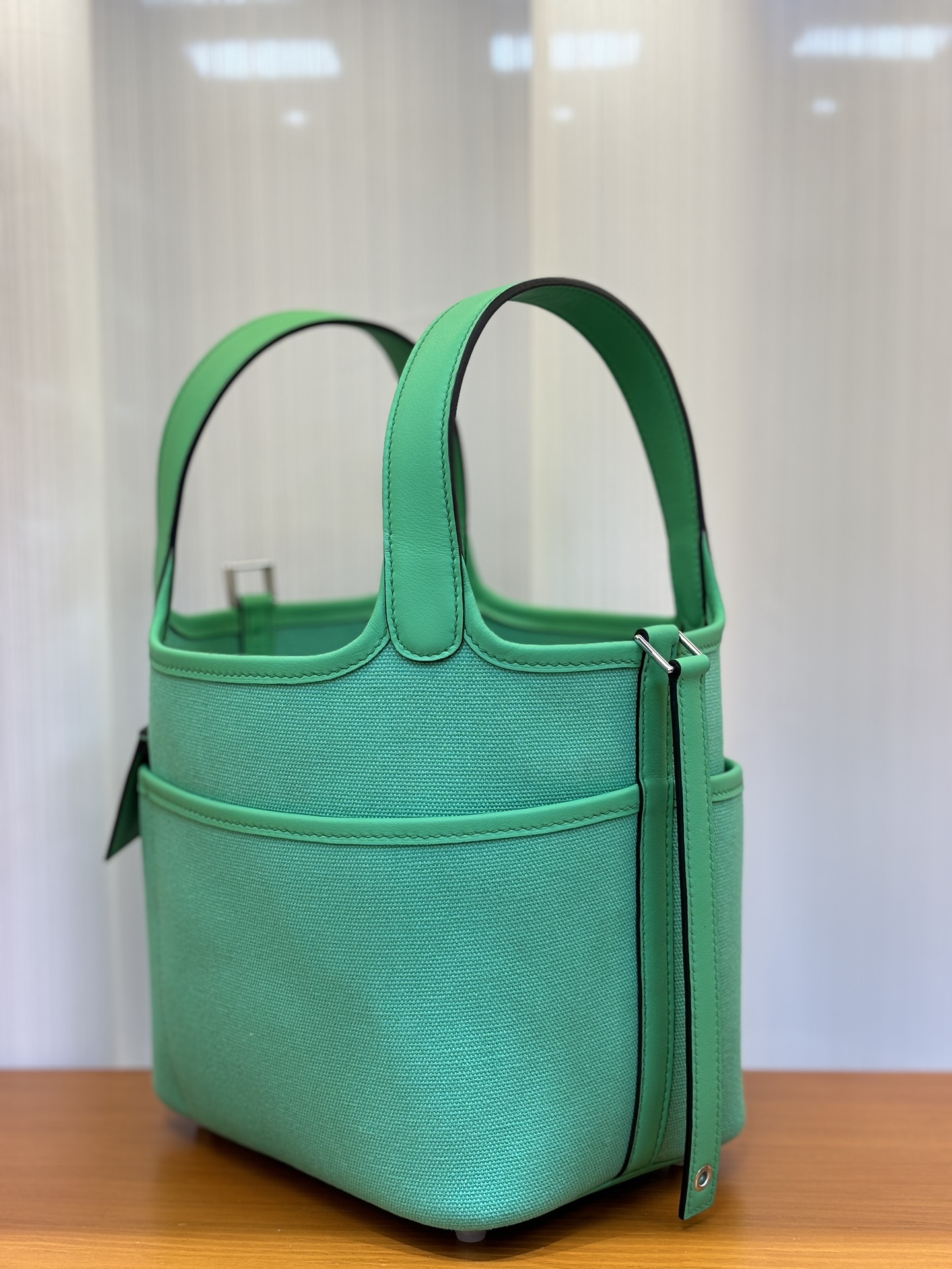 Hermes Picotin Lock 18 Pocket Bag In Vert Fizz 